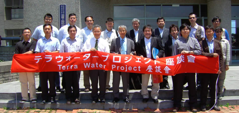 2011.05.04 台日水循環模擬技術座談會 成功大學防災中心參訪
